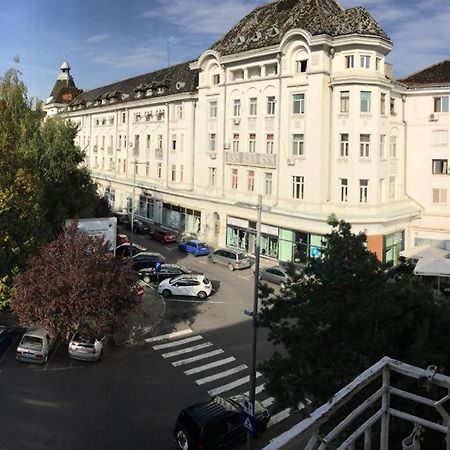 Old Town English Park Residence Craiova Exteriör bild